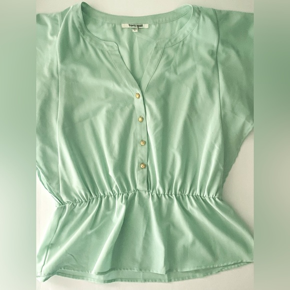 Daniel Rainn Flutter Sleeve Green Top Size M - Picture 3 of 10